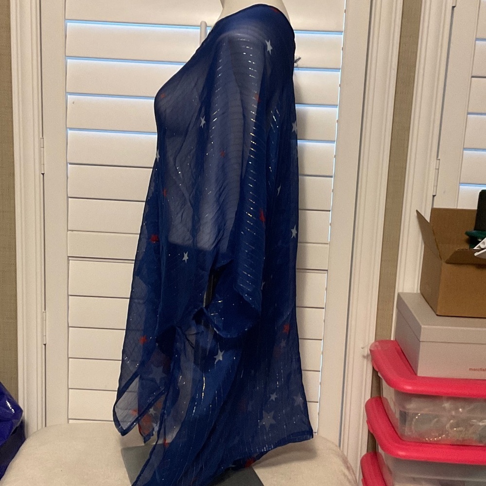 Blue Star Patterned Women's Wrap - Picture 5 of 5